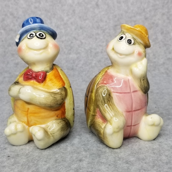 Vintage Mr&Mrs Turtle Top‎ Hat Salt and Pepper Shakers Set - Picture 8 of 14